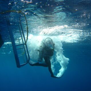 Diver giant stride entry