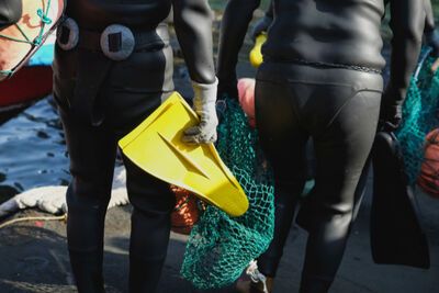 Two Haenyeo divers in South Korea